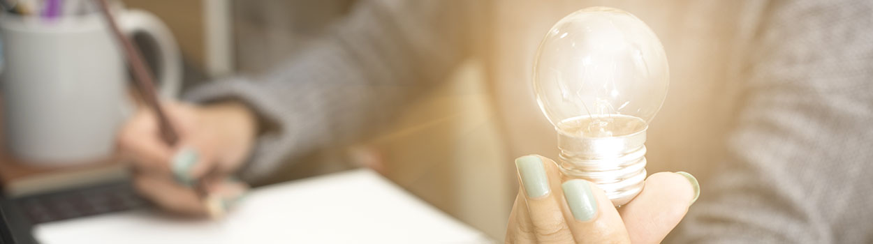 lightbulb-in-hand1250x350